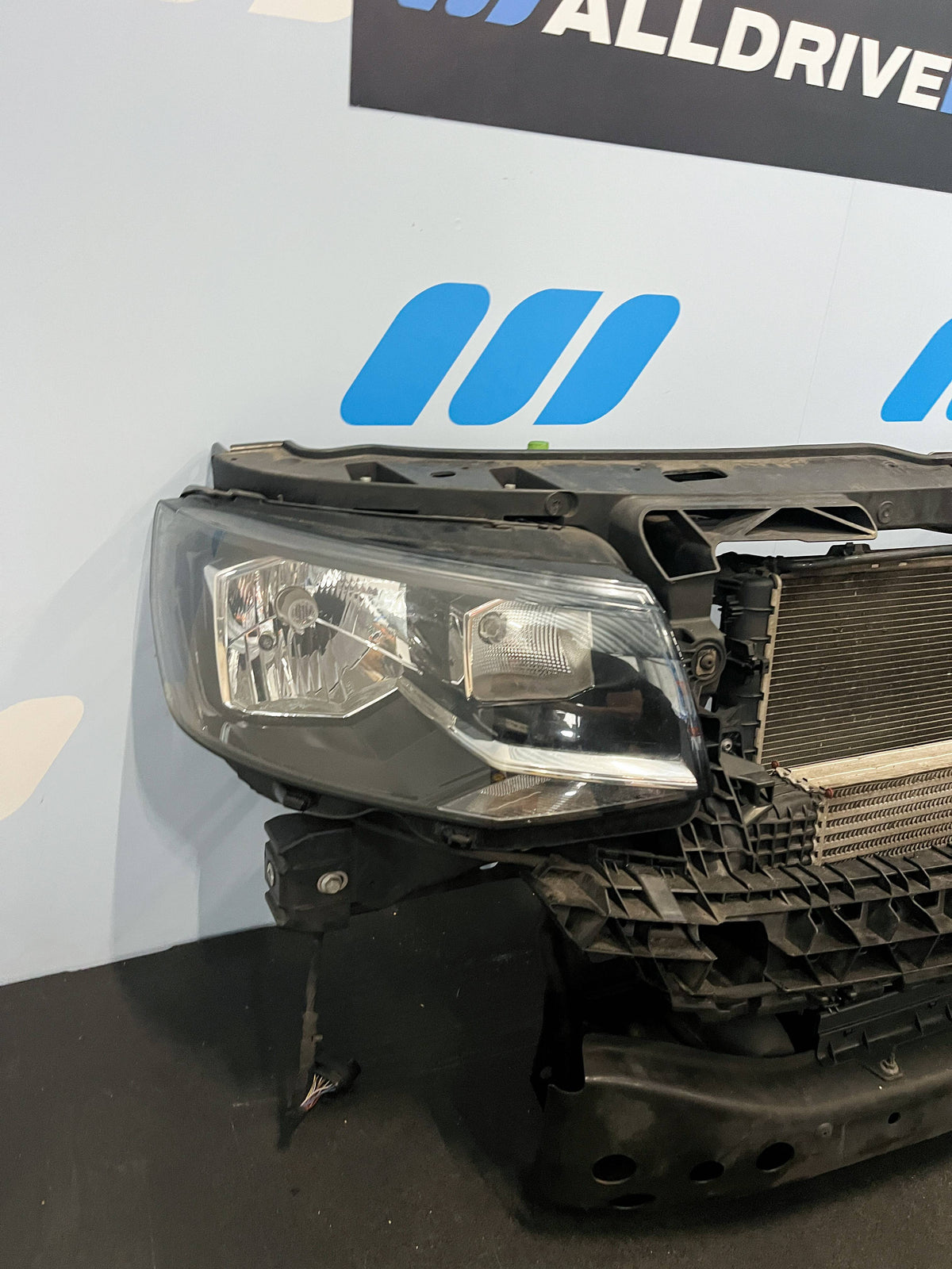 face avant complète VW Volkswagen Transporter T6 blanc LB9A front