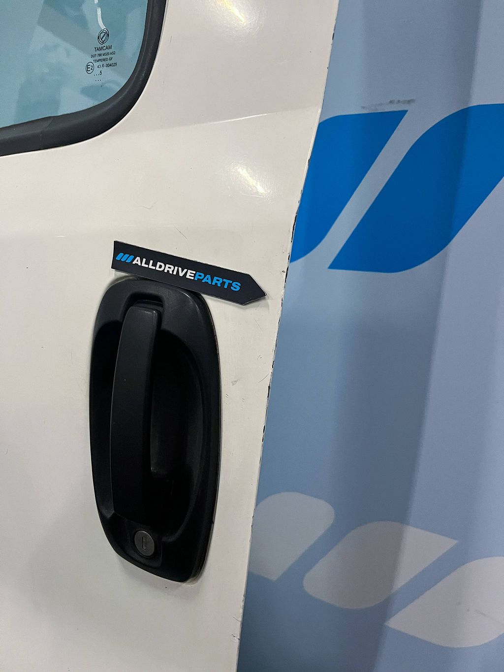 Voorportier links Opel Combo wit dicht 95509348
