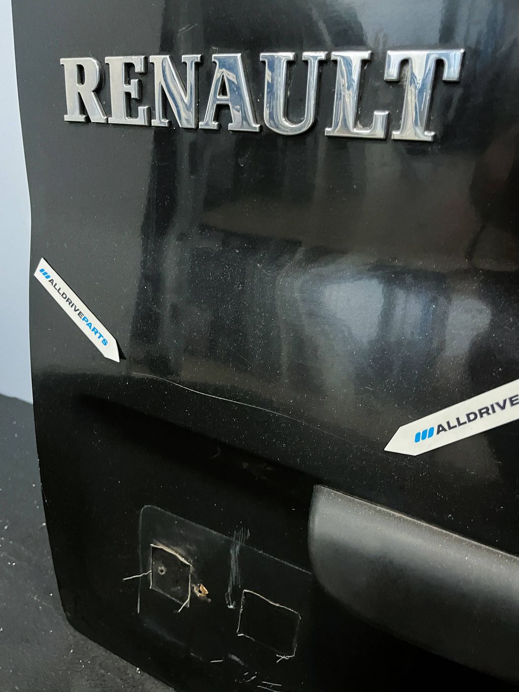 Achterdeur links Renault Trafic zwart TED68 7751472223