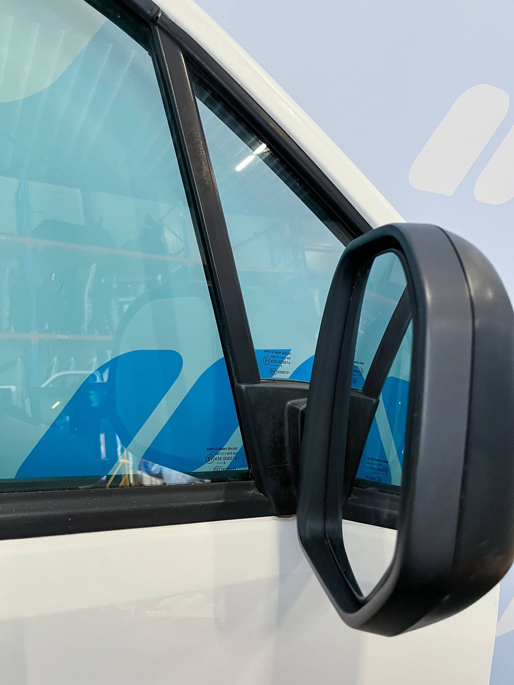 Voorportier rechts voor Peugeot Partner wit EWP 9004Z6